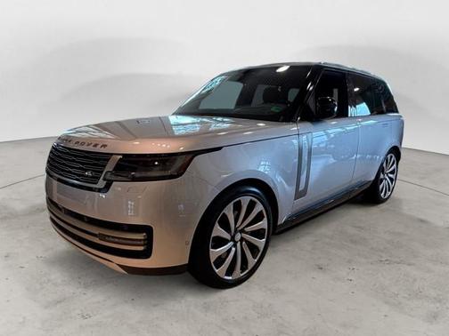 2025 Land Rover Range Rover P400 SE