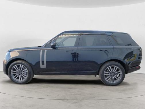 2025 Land Rover Range Rover P530 SE