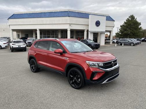 2024 Volkswagen Taos 1.5T SE