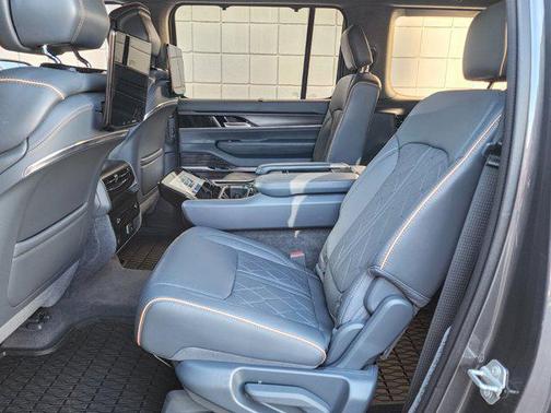 2024 Jeep Grand Wagoneer Series III Obsidian 4x4