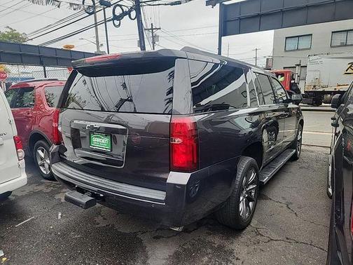 Tungsten Metallic 2018 Chevrolet Suburban LT