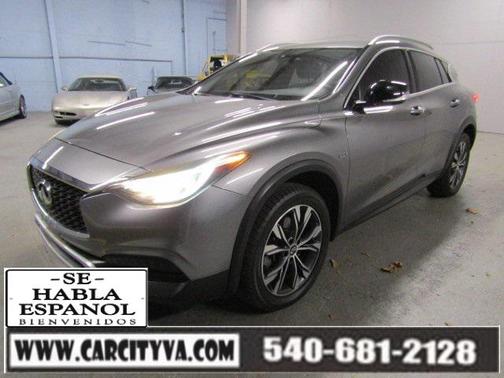 2018 INFINITI QX30 Luxury