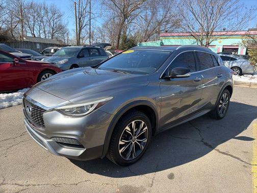 2018 INFINITI QX30 Luxury