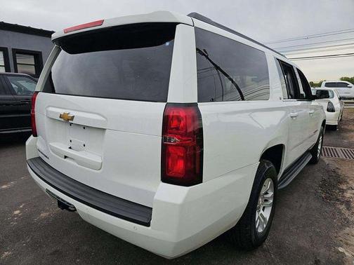 Summit White 2018 Chevrolet Suburban LT