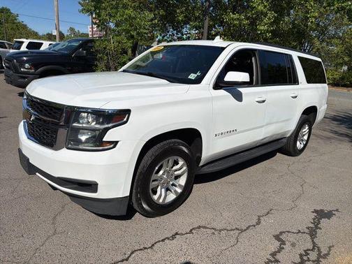 Summit White 2018 Chevrolet Suburban LT