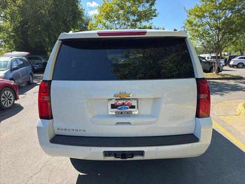 Summit White 2018 Chevrolet Suburban LT