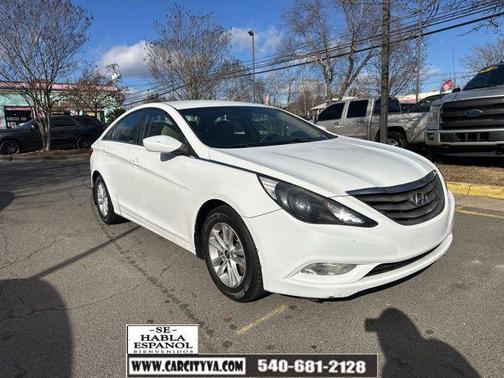 2013 Hyundai SONATA GLS