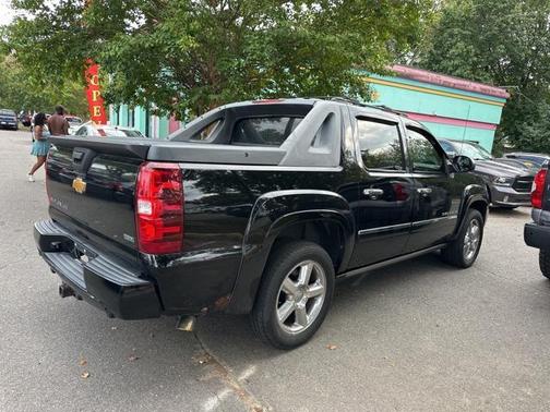 2011 Chevrolet Avalanche 1500 LTZ
