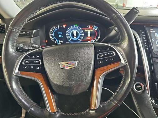 2019 Cadillac Escalade Luxury