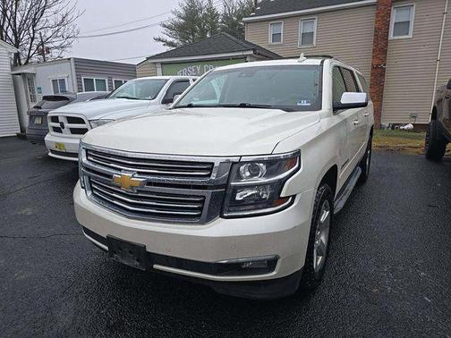 White Diamond Clearcoat 2015 Chevrolet Suburban 1500 LTZ