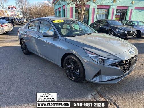 2021 Hyundai ELANTRA SEL