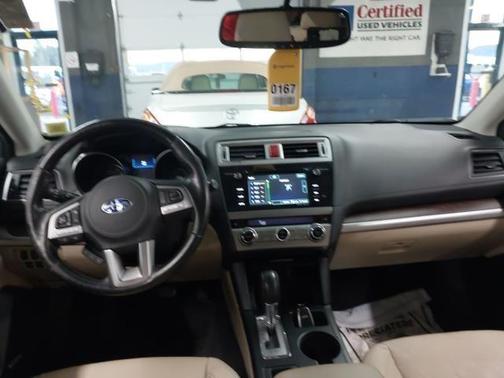 Crystal White Pearl 2016 Subaru Outback 3.6R Limited