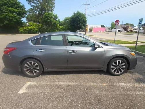 2016 Nissan Altima 2.5 SV