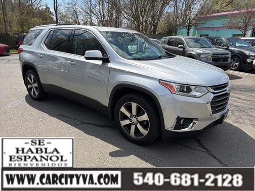 Silver Ice Metallic 2018 Chevrolet Traverse LT Leather