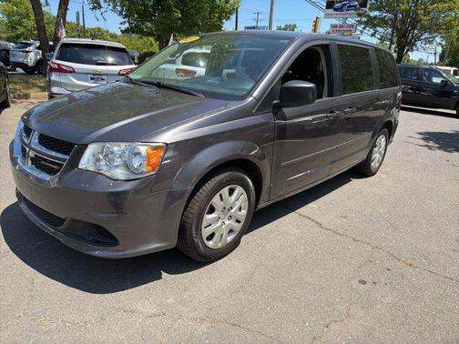 Granite Crystal Metallic Clearcoat 2017 Dodge Grand Caravan SE