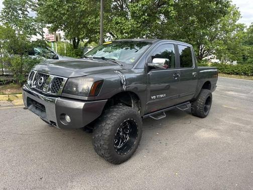 2005 Nissan Titan SE Crew Cab