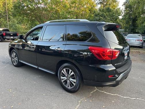 2018 Nissan Pathfinder SL