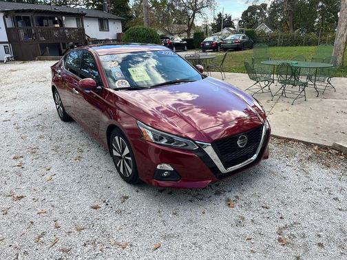 Scarlet Ember Tintcoat 2021 Nissan Altima 2.5 SL
