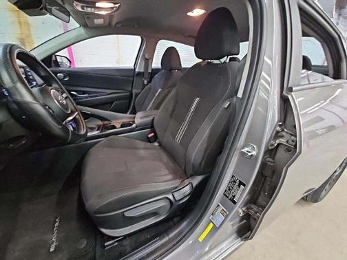 2022 Hyundai ELANTRA HEV Blue