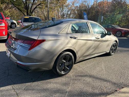 2022 Hyundai ELANTRA HEV Blue