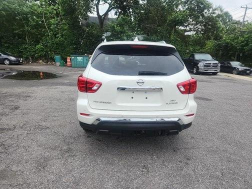 2020 Nissan Pathfinder Platinum