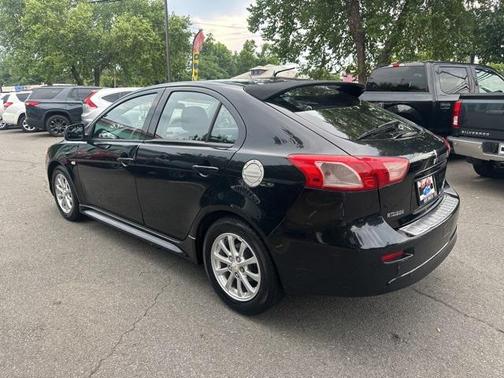 2011 Mitsubishi Lancer Sportback ES