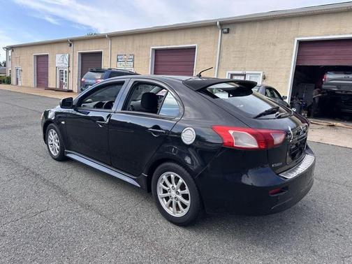 2011 Mitsubishi Lancer Sportback ES
