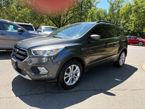 Magnetic 2018 Ford Escape SE