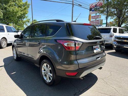 Magnetic 2018 Ford Escape SE