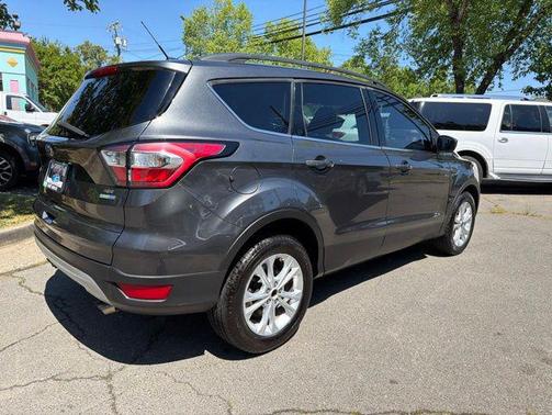 Magnetic 2018 Ford Escape SE
