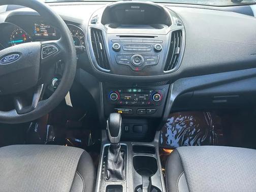 Magnetic 2018 Ford Escape SE