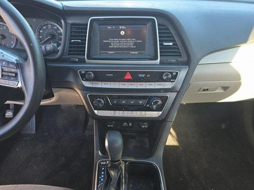 2018 Hyundai SONATA SE