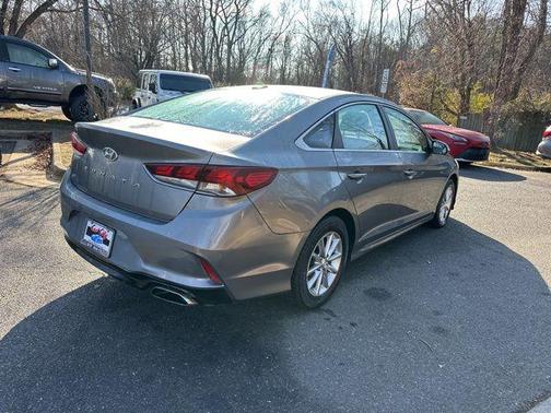 2018 Hyundai SONATA SE