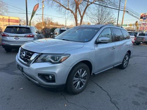 2020 Nissan Pathfinder SL