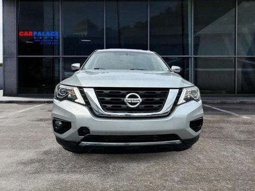 2020 Nissan Pathfinder SL