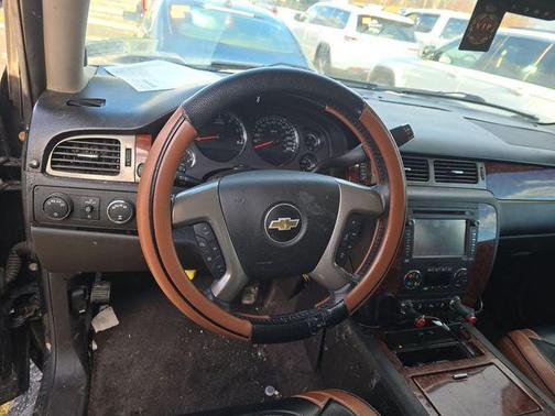 Black 2014 Chevrolet Suburban 1500 LTZ