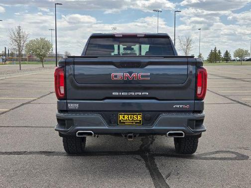 Dark Sky Metallic 2022 GMC Sierra 1500 AT4