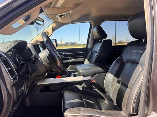 Granite Crystal Metallic Clearcoat 2020 RAM 1500 Laramie