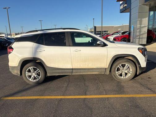 2022 GMC Terrain SLE