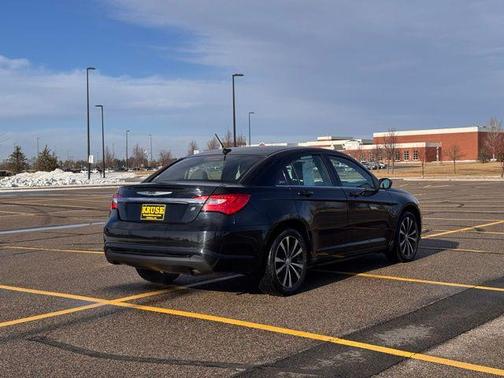 2013 Chrysler 200 Touring