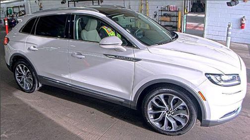 2022 Lincoln Nautilus Reserve