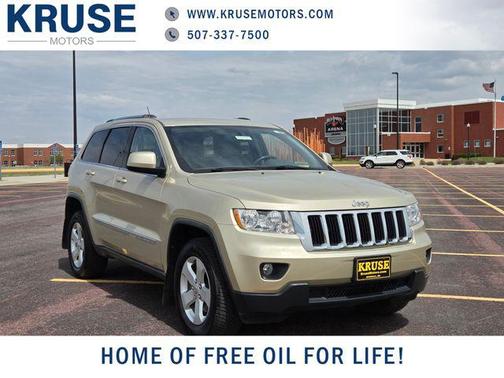 White Gold Clearcoat 2011 Jeep Grand Cherokee Laredo