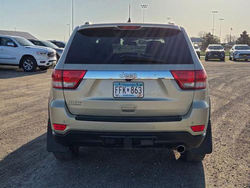 White Gold Clearcoat 2011 Jeep Grand Cherokee Laredo