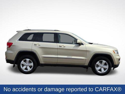 White Gold Clearcoat 2011 Jeep Grand Cherokee Laredo