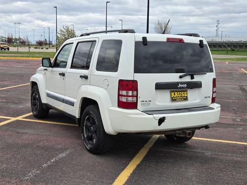 Stone White Clearcoat 2008 Jeep Liberty Sport