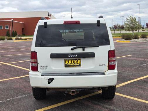 Stone White Clearcoat 2008 Jeep Liberty Sport