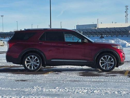 2022 Ford Explorer Platinum