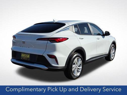 Summit White 2026 Buick Envista Preferred FWD