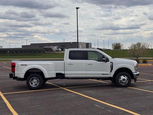 Oxford White 2026 Ford F-350 XLT