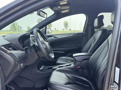2019 Lincoln MKC Standard